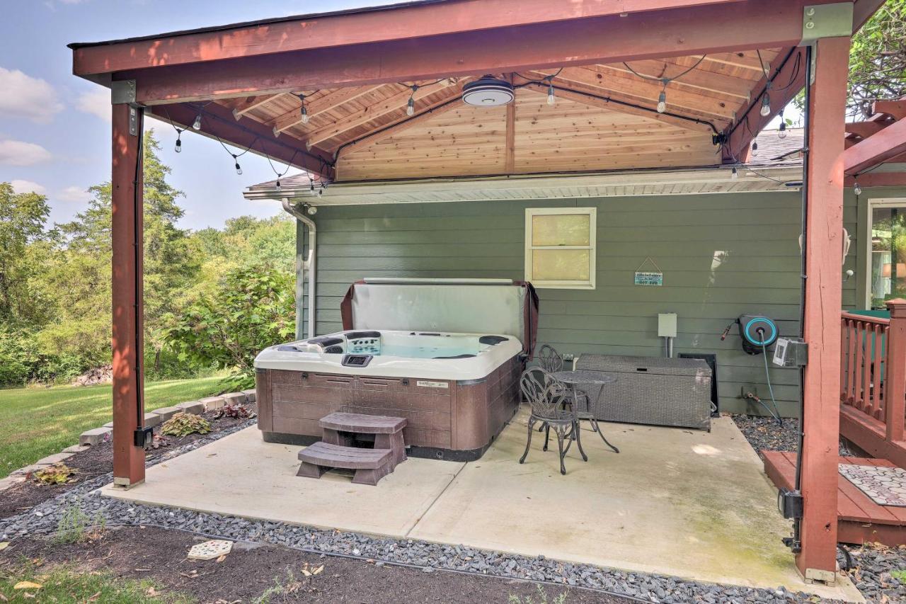 Family-Friendly Brookville Home With Hot Tub! Exterior photo